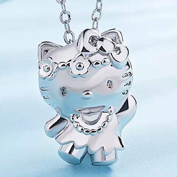 Hello Kitty Sterling Silver Full Body Figure Charm Pendant Necklace - Picture 2 of 7